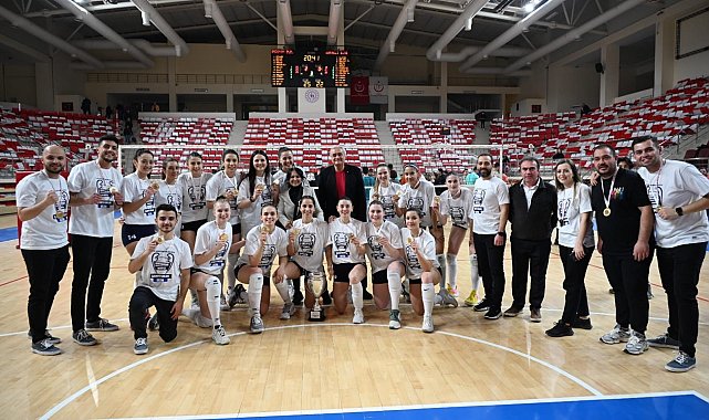 "Bizim Kızlar" artık 1. ligde, Şampiyonluk Kupası Bozüyük'ün oldu