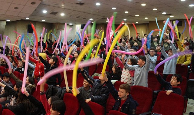 Ramazan Çocuk Şenliği'nde öğrenciler doyasıya eğlendi