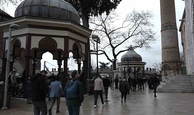 Ramazan'ın ilk cumasında Ulu Cami doldu taştı