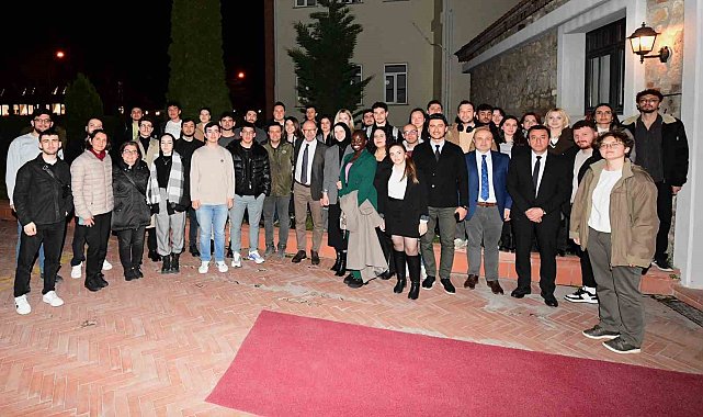 Rektör Erdal öğrencilerle iftar sofrasında buluştu