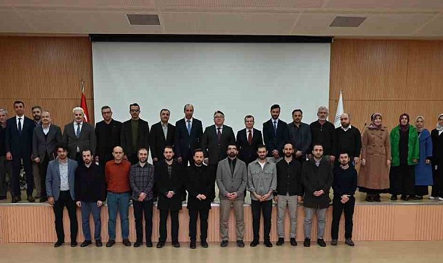Rektör Özölçer, İlahiyat Fakültesi'nin akademik genel kurul toplantısına katıldı