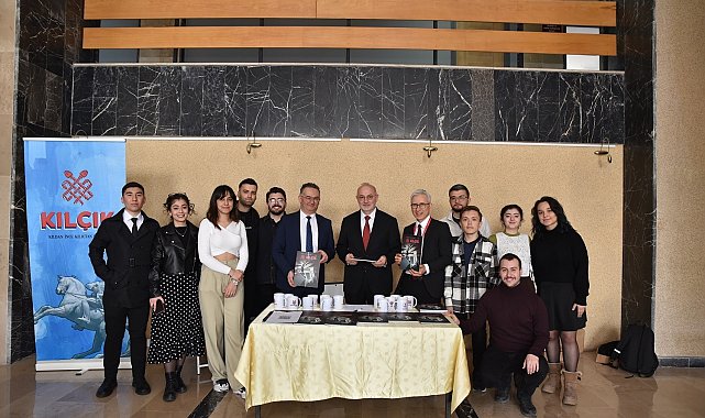 Rektör Ünal: "Hekimlerimiz toplum sağlığı adına en ön saflarda mücadele ediyor"