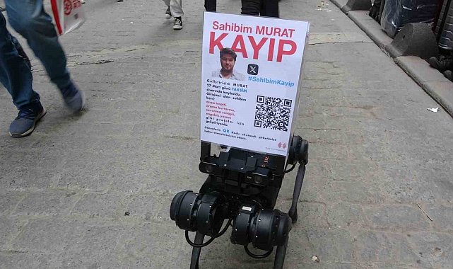 Robot Köpek Jidoka Dog Taksim'de ilgi odağı oldu: Darbuka eşliğinde oynadı