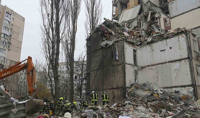 Rusya, Odessa'da apartmanı vurdu: 3 ölü, 8 yaralı