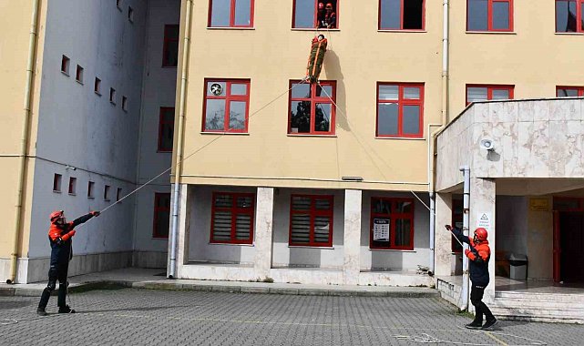Safranbolu'da deprem tatbikatı yapıldı