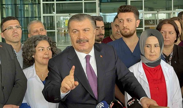 Sağlık Bakanı Koca: "Randevu alıp gelmeyenlerin sayısı 23 milyon kişi"