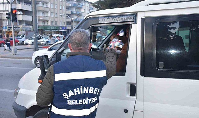 Şahinbey Belediyesi iftara beş kala ile vatandaşların yanında