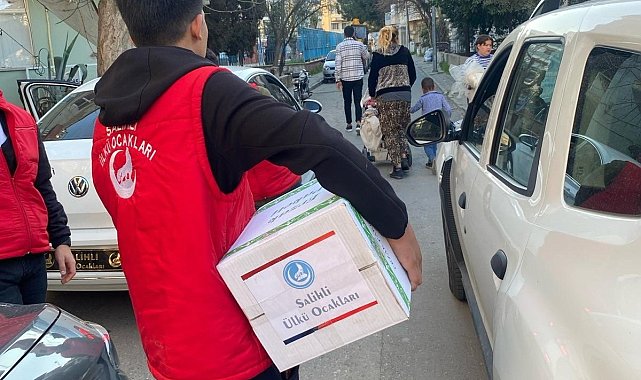 Salihli Ülkü Ocaklarından ihtiyaç sahiplerine yardım eli