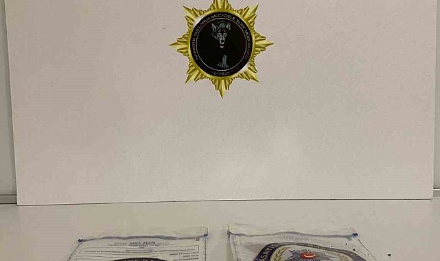 Samsun'da 3 kişi araçlarında uyuşturucuyla yakalandı