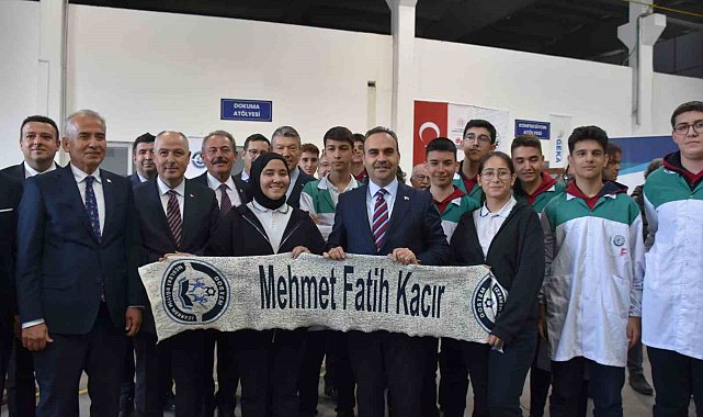 Sanayi Bakanı Kacır&#039;dan Denizli OSB&#039;ye teknopark müjdesi