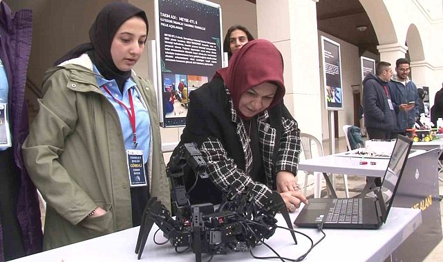 Sancaktepeli gençler, ürettikleri teknolojik ürünler ile Teknoloji Şenliği&#039;nde boy gösteriyor
