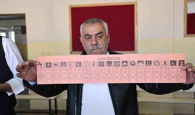 Sandıklar açıldı, sayıma geçildi