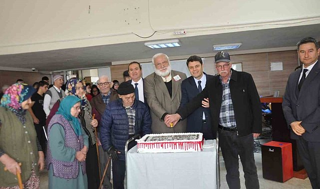 Sandıklı'da Yaşlılar Haftası kutlandı