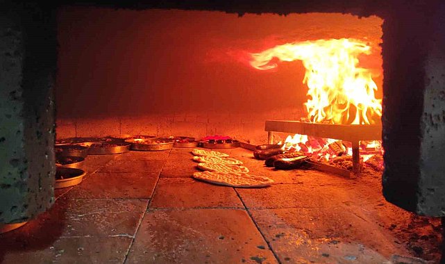 Şanlıurfa'nın yöresel tepsi yemekleri fırınları süslüyor