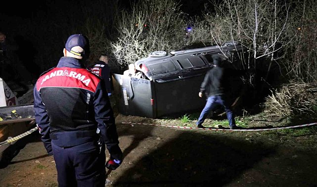 Şarampole devrilen hafif ticari aracın sürücüsü hayatını kaybetti