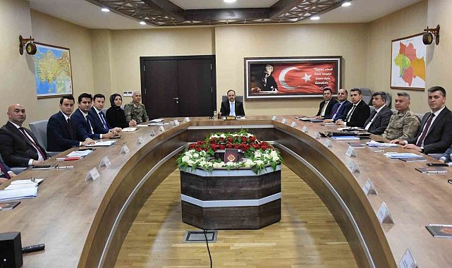 Seçim güvenliği toplantısı, Siirt Valisi Kızılkaya başkanlığında yapıldı