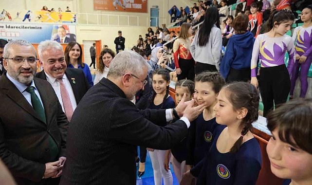 Şehit babasının kabrine bıraktığı notla duygulandırmıştı, belediye başkanı yalnız bırakmadı