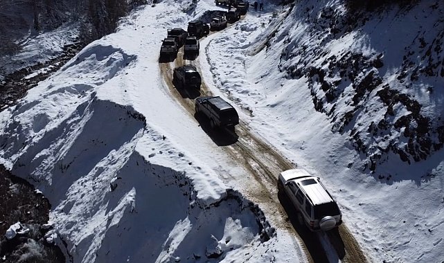 Şehre kar yağmayınca öğrenciler yaylaya çıktı