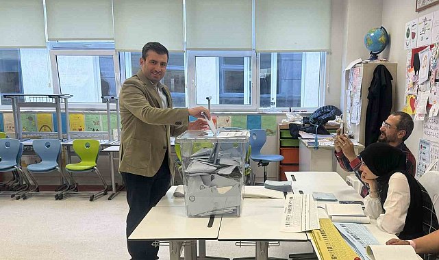 Selçuk ve Sümeyye Bayraktar çifti oyunu kullandı