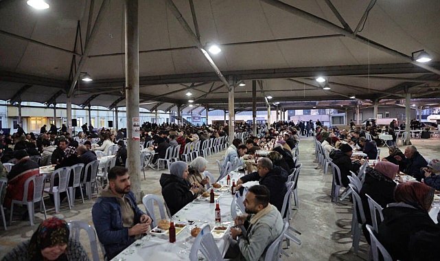 Servi, Gaybiefendi, Meydan ve Ali Paşa mahallesi sakinlerine iftar