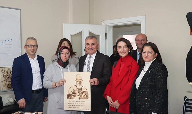 Sesli ve ekibi Cemevi'nde Alevi vatandaşlarla buluştu