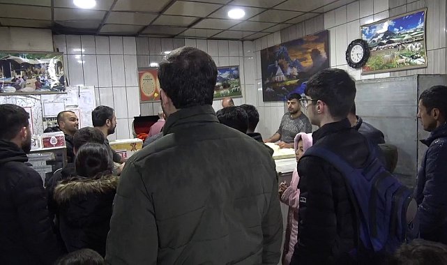 Siirt'te fırınlarda Ramazan pidesi mesaisi