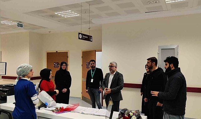 Silvan'da hasta ziyareti sonrası odalara seccade bırakıldı