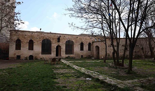 Silvan'da tarihi Ali Ağa Konağı turistlerin uğrak noktası haline geldi