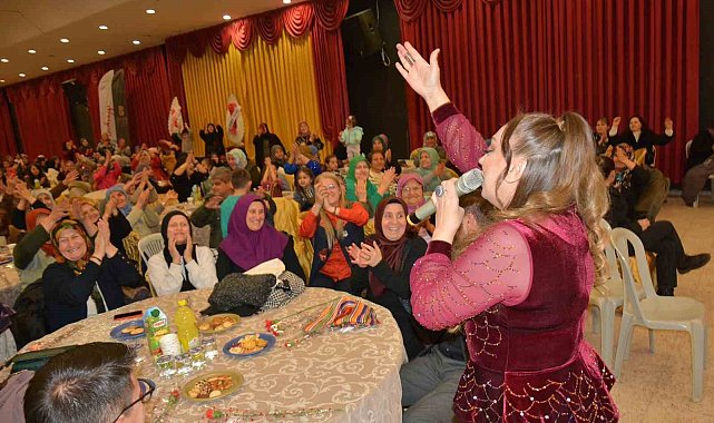 Sındırgılı kadınlar Yörük kızıyla coştu