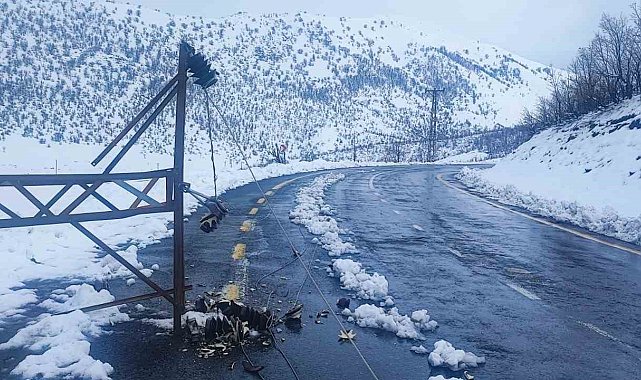 Şırnak'ta olumsuz hava şartlarına rağmen elektrik arızası giderildi