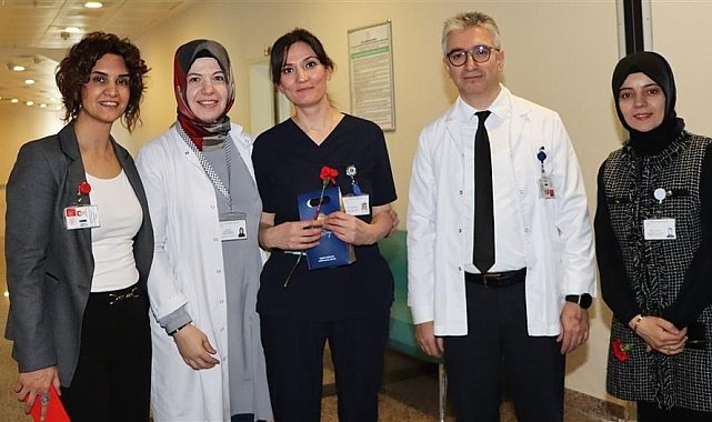 Sivas'ta kadın sağlık çalışanları unutulmadı