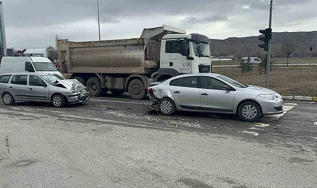 Sivas'ta kaza: 3 yaralı