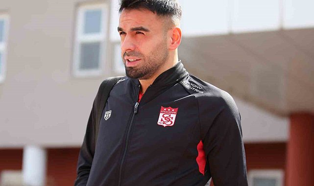 Sivasspor kafilesi Adana'ya gitti