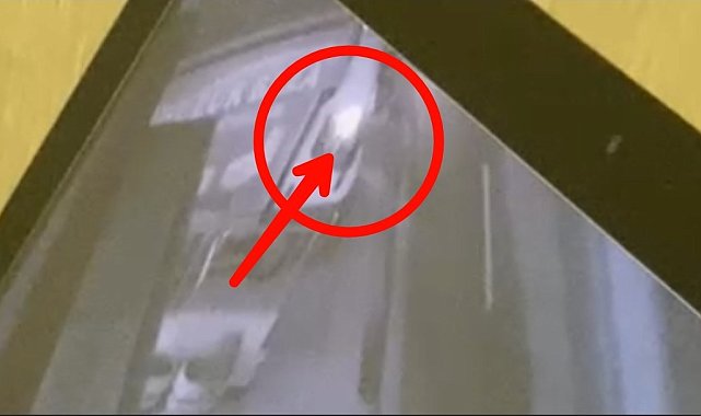 Sultangazi'de jet taşı motoruyla direksiyon kilidini kesip kamyoneti çaldılar: O anlar kamerada