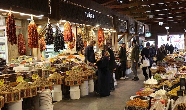 Tarihi Kapalı Çarşı'da Ramazan bereketi