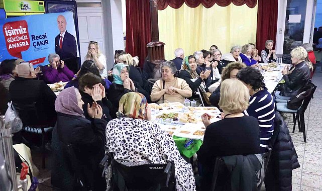 Tarihi ve doğal güzellikleri ile hayran bırakan Amasra'da bin 500 kişiye iftar verildi.