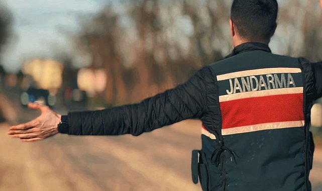 Tekirdağ'da geniş çaplı 'Zıpkın-2' operasyonu: 7'si kaçak göçmen 19 şahıs yakalandı