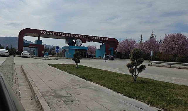 Tokat Gaziosmanpaşa Üniversitesi'nde cuma namazına giden sekretere soruşturma