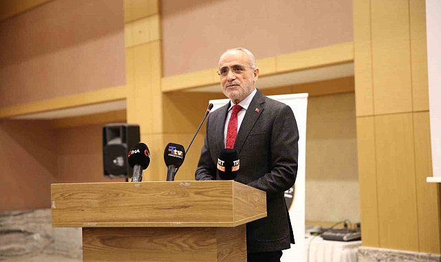 Topçu: "Kırım Tatarsız, Tatar Kırımsız olamaz"