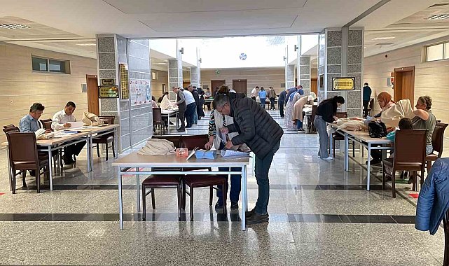 Trakya'da sandık başkanlarına torbalar teslim edildi