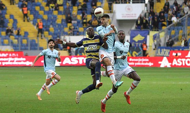 Trendyol Süper Lig: MKE Ankaragücü: 0 - Başakşehir: 0