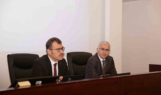 TÜBİTAK Başkanı Prof. Dr. Hasan Mandal, ESOGÜ öğretim üyeleri ile buluştu