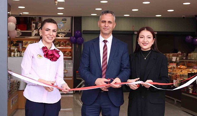 Tuğba Kuruyemiş, 116. şubesini İzmir Güzelbahçe'de açtı