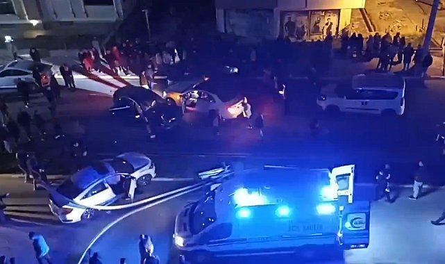 Turhal'da 3 araç birbirine girdi: 5 yaralı