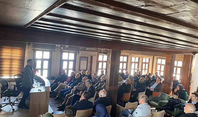 Türk Ocağında 'Hz. İnsan olma yolunda Nebevi Ahlâk' konulu konferans