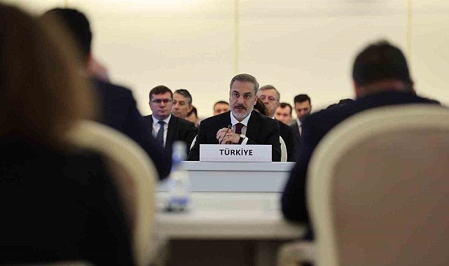 Türkiye, Azerbaycan, Gürcistan Dışişleri Bakanları 9. Toplantısı Bakü'de başladı