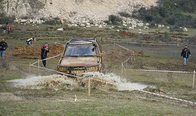 Türkiye'nin birçok noktasından gelen off-road tutkunları İstanbul'da buluştu