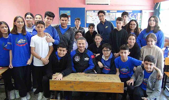 Türkiye'nin ilk astronotu Alper Gezeravcı memleketi Silifke'de