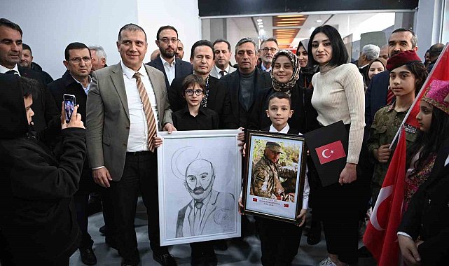 Tuzla'da Şehit Ahmet Köroğlu adına yeni kütüphane açıldı