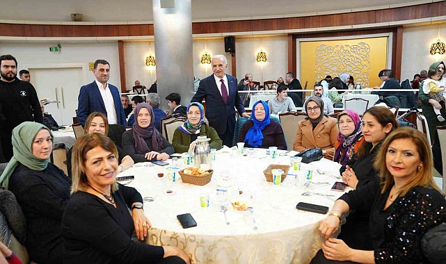 Ümraniye Belediye Başkanı Yıldırım Bakkallar Odası esnafı ile bir araya geldi